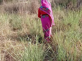 गेहूं काटने गई और चुदवा के आ गई